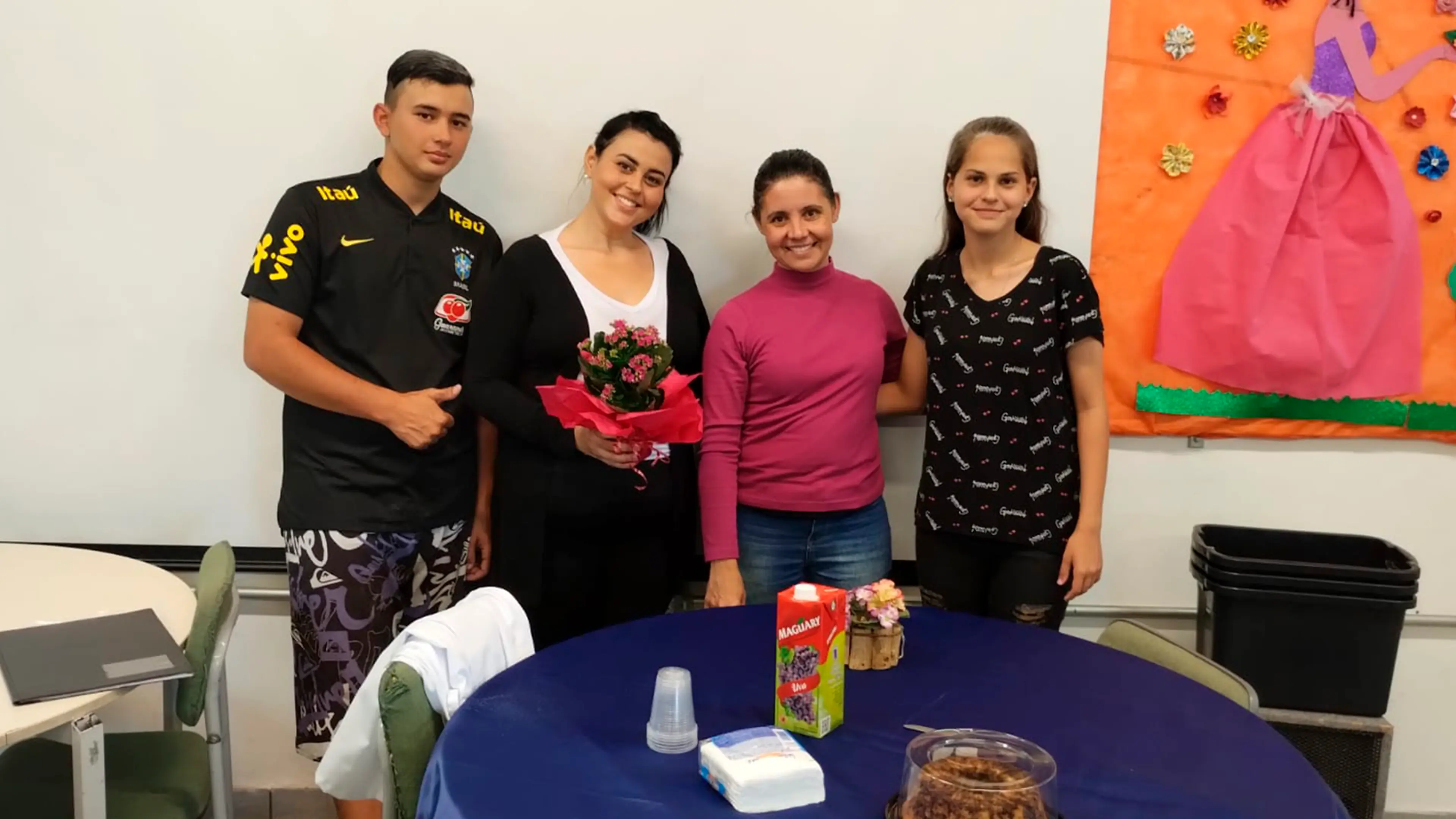 Momento de palestra da Gabriela Miranda