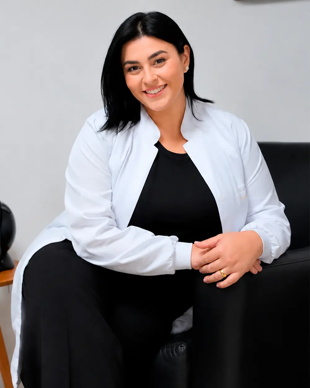 Gabriela Miranda, nutricionista, em seu consultório